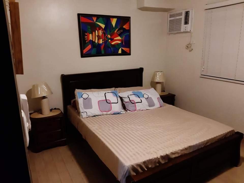 Manhattan Plaza Tower 1 Quezon City Exterior photo